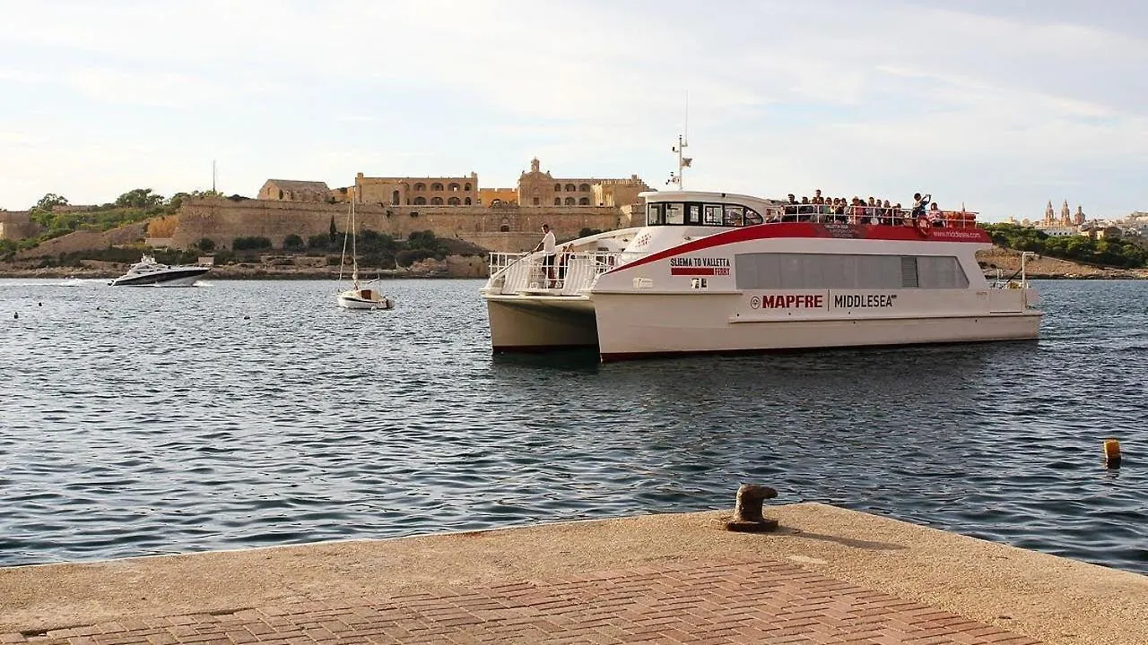 Luxury Apartment With Valletta And Harbour Views Sliema