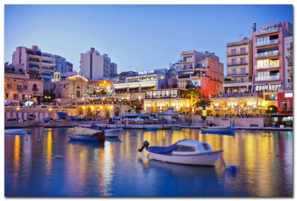 Luxury Apartment With Valletta And Harbour Views Sliema