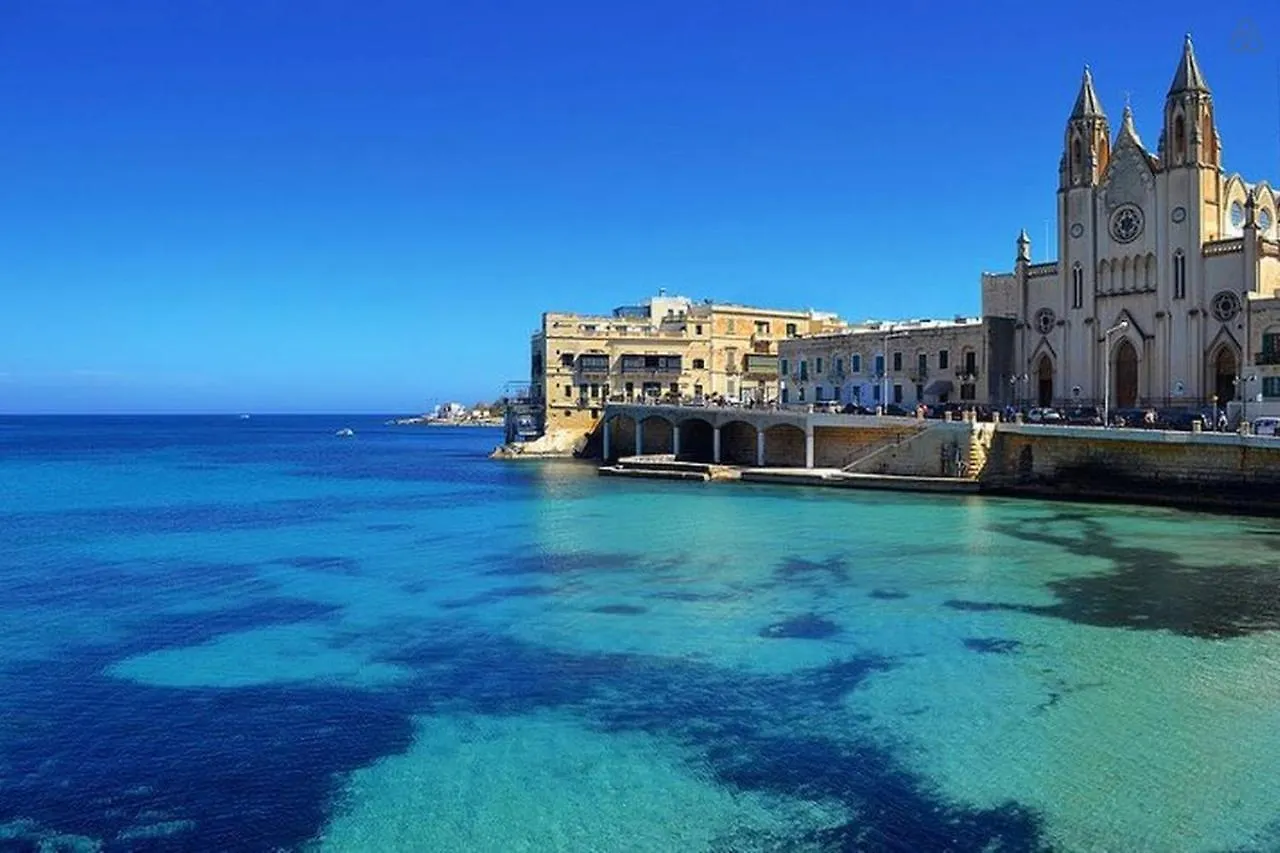 Luxury Apartment With Valletta And Harbour Views Sliema
