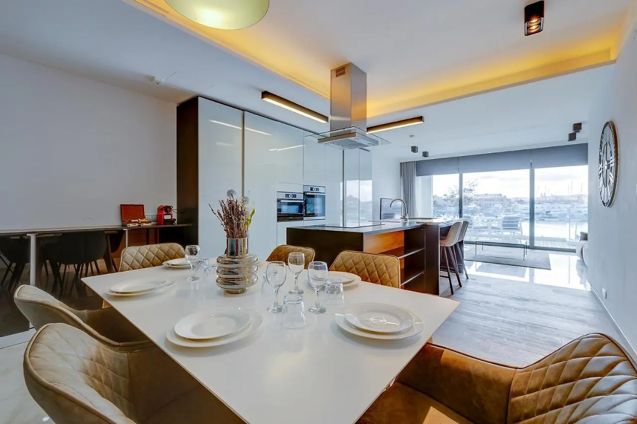 Luxury Apartment With Valletta And Harbour Views Sliema 0*,