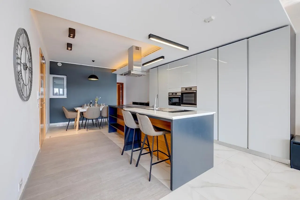 Luxury Apartment With Valletta And Harbour Views Sliema