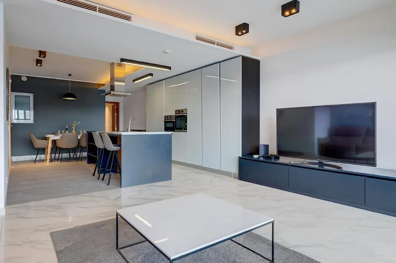 Luxury Apartment With Valletta And Harbour Views Sliema Malta