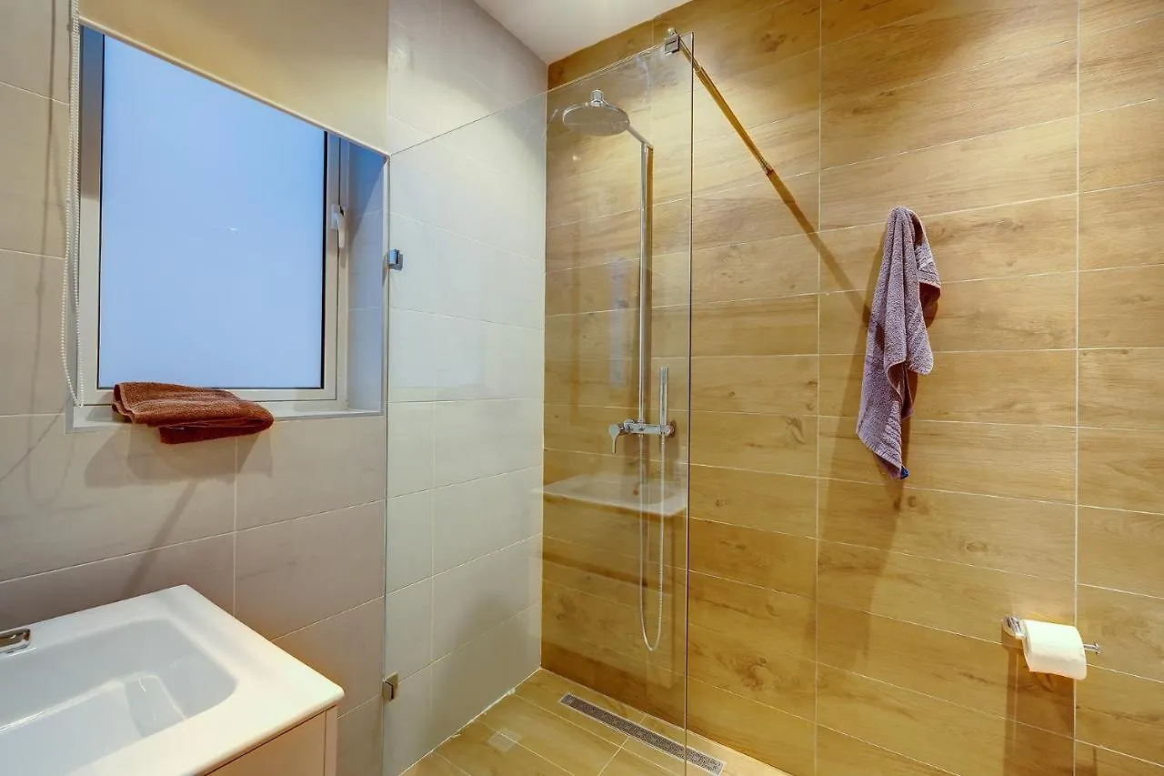 Luxury Apartment With Valletta And Harbour Views Sliema